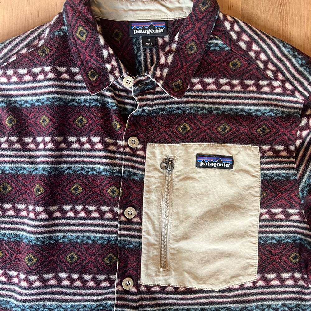 Patagonia men’s button up fleece - Picture 3 of 4
